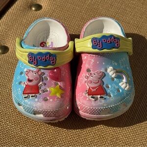 Crocs Toddlers Peppa Pig Kids Clogs - Pink and Blue Size 6C